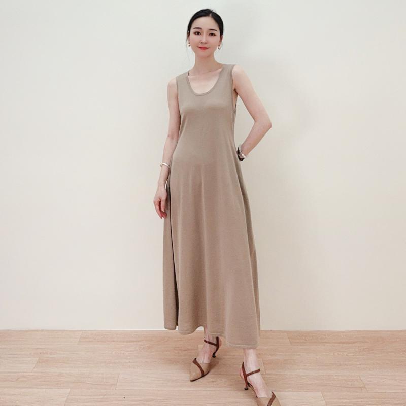 タンクトップ レディース 精紡 桑蚕? ウール ニットワンピース Aライン ロングワンピース ノースリーブ Uネック カジュアル 薄手 春夏 深・稀 ブラック|ブリルビ