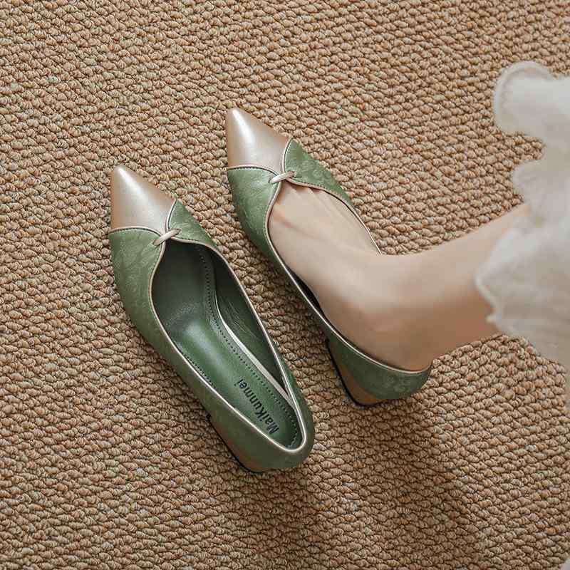新 中国 式の 軽 国 風の 中で チャイナ ドレスの 女性 靴の 復古の 古い 北京の 古風の 茶 芸の 漢服 刺繍 靴の 女性 靴