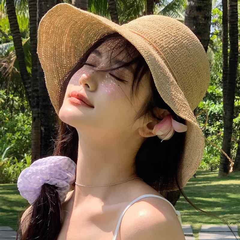 麦わら帽子 レディース 漁夫帽 ラフィア草 手編み つば広 ハット 帽子 遮光 日よけ UVカット 紫外線対策 春夏 海辺 旅行 かわいい おしゃれ2