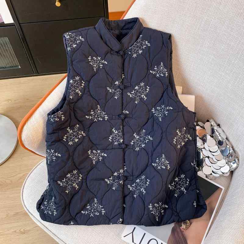 ベスト レディース 中綿ベスト 刺繍入り あったか レトロ チョッキ ゆったり ミセス シニア ネイビー 紺 アイボリー
