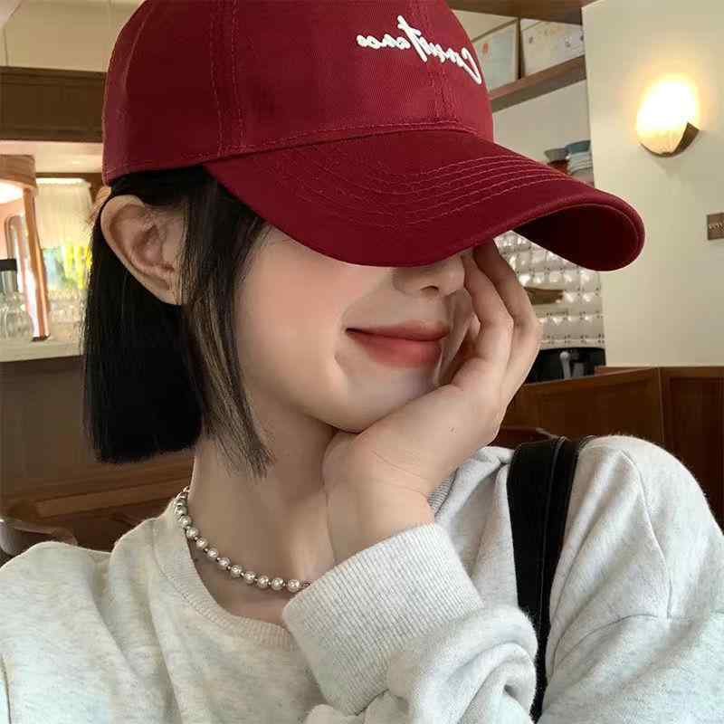 帽子 レディース ベースボールキャップ 春夏 短い髪のウィッグ付き 赤系 深紅 紫外線対策 日焼け対策 おしゃれ かわいい