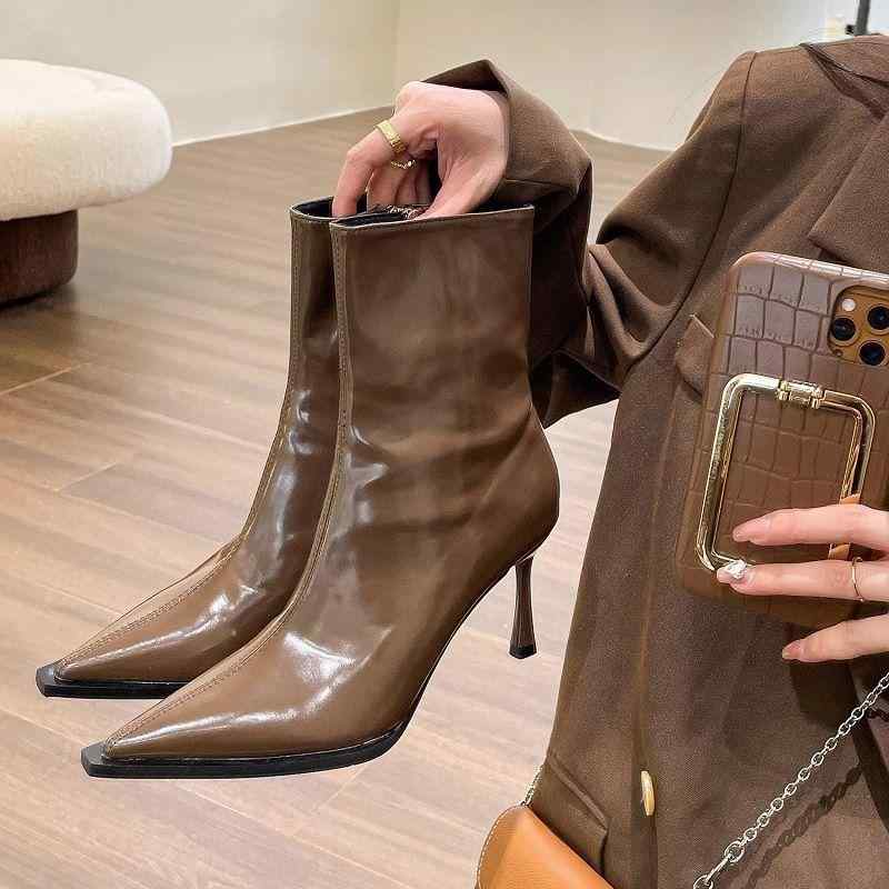 ブーツ レディース ショートブーツ ポインテッドトゥ ハイヒール 6cm 7cm 8cm サイドジップ スリム 美脚 ブラック 黒 ブラウン 茶色 春秋冬 かわいい きれいめ お洒落 おしゃれ 歩きやすい 履きやすい フェイクレザー 人工皮革 PU 普段