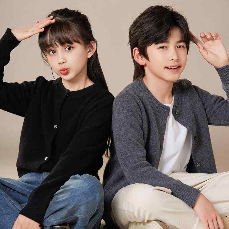 子供服 ニット・セーター キッズ 男女兼用 カーディガン 長袖 無地 ラウンドネック 暖かい 秋冬 厚手 中厚手 男の子 女の子 普段着 通園 通学 発表会 カジュアル シンプル アクリル ニット