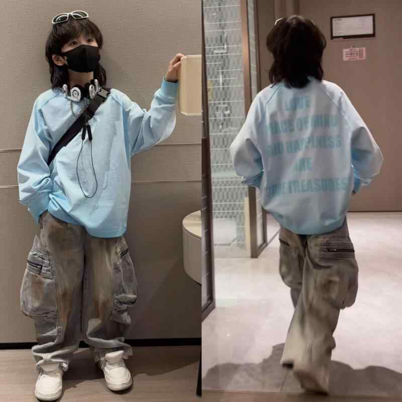 子供服 Tシャツ 長袖 春秋 中性 男の子 女の子 立体裁断 コットン 吸湿性 白グラデーション