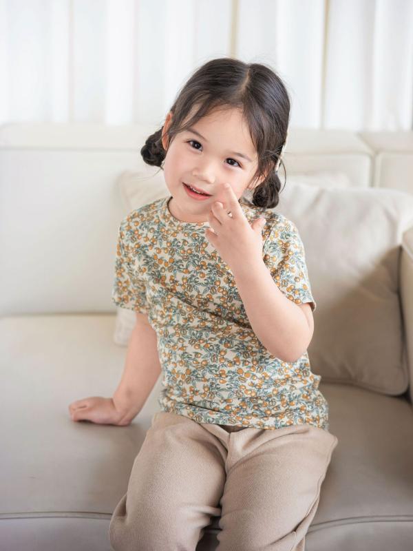 子供用 Tシャツ 半袖Tシャツ カットソー 男女兼用 トップス 丸首 コットン 花柄 春夏 普段使い かわいい 80cm 90cm 100cm 110cm 120cm