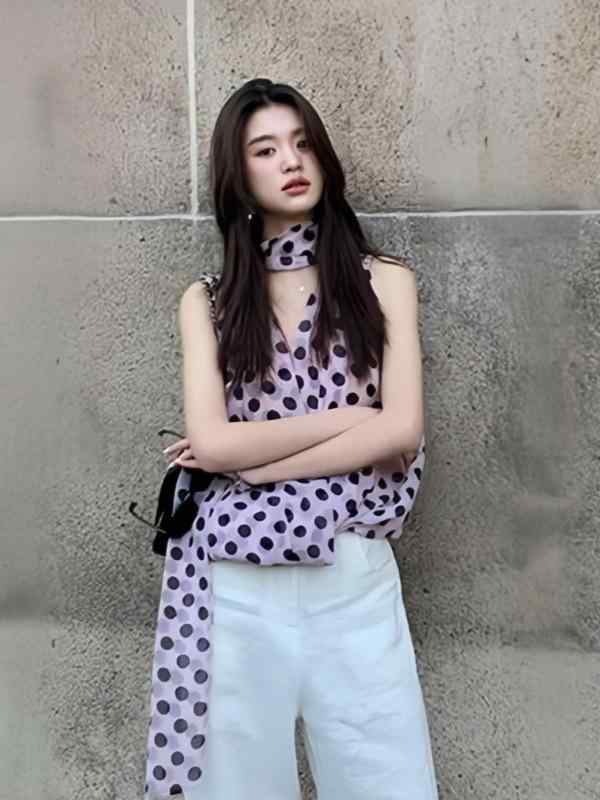 シャツ レディース フレンチスタイル ボウタイ ノースリーブ シフォン 韓国 ドット柄 キャミソール 接触冷感 普段使い 5,250円