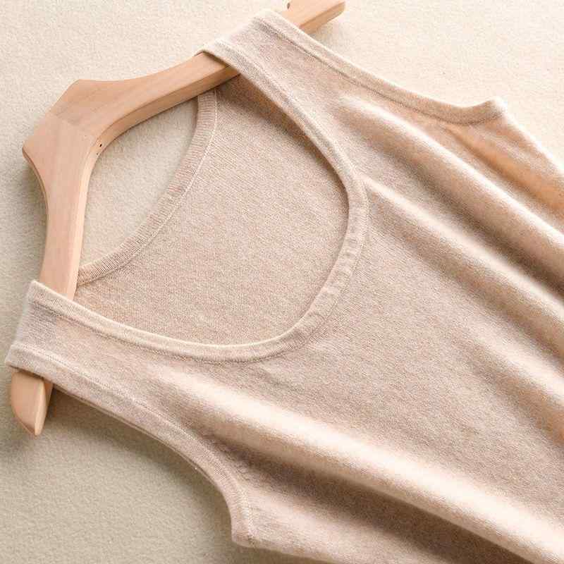 タンクトップ レディース 秋冬 女性用 ニット 無袖 インナー ショート丈 トップス 丸首 白 黒 ベージュ グレー 通勤｜ブリルビ