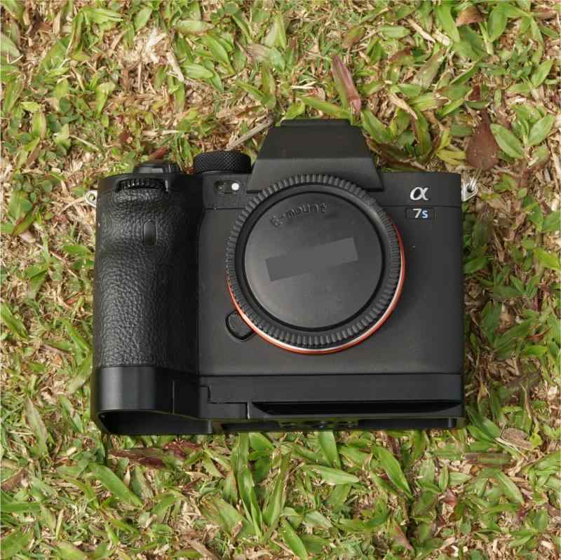 WEPOTO Sony Alpha 7S III / A7S III / A7S3 カメラ用カメラグリップ ケージキット