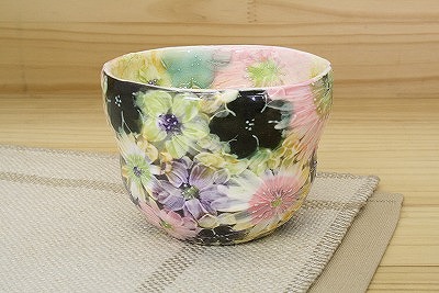 【平安間取花　福々碗:瓢型】瀬戸焼 和食器 食器 湯呑 コップ カップ デザート鉢 手描き 花柄 プレゼント 贈り物 ギフト