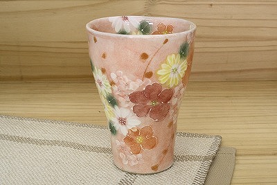 【紅彩花かざり付ける 陶水飲み】瀬戸焼 和食器 食器 無償性優勝杯 水飲み 墨付き 花柄 赤絵 差し上げ物 差し上げ物