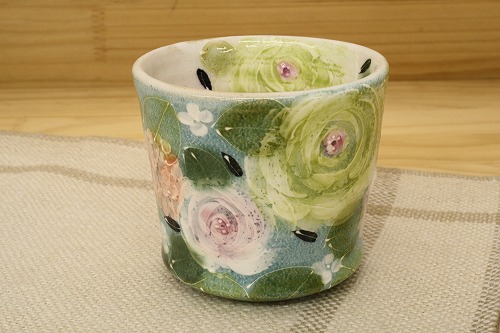 【緑彩サクラ色 姫碗】瀬戸焼 和食器 食器 湯呑 湯飲み 目の前猪口 茶の葉 手書き 花柄 差し上げ物 差し上げ物