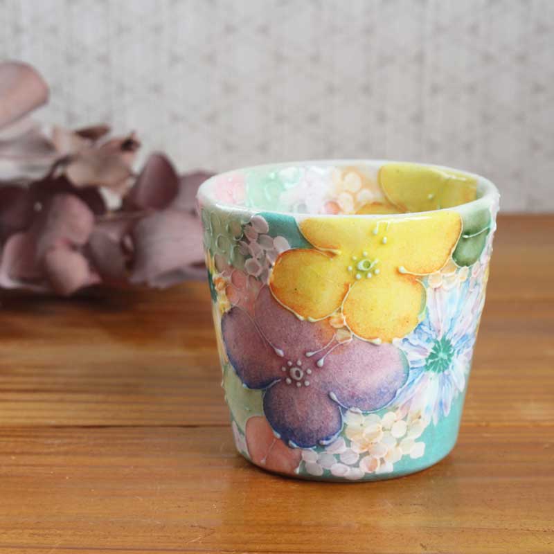 【彩優花 姫碗】瀬戸焼 和食器 食器 湯呑 湯飲み 目の前猪口 茶の葉 墨付き 花柄 差し上げ物 差し上げ物