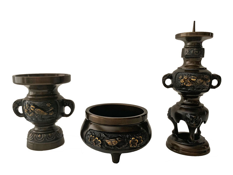 仏具 花鳥 三具足 2.5寸 仏具セット 【浄土真宗本願寺派 西 浄土宗 禅宗 天台宗 真言宗 各宗派】