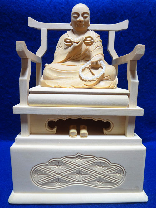 楽天市場】木彫り仏像 【弘法大師（空海）】 白檀 坐2.0寸 総高16.5cm