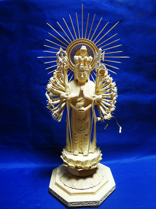 楽天市場】【仏像】十一面千手観音像2寸5分（総丈約26cm）座像