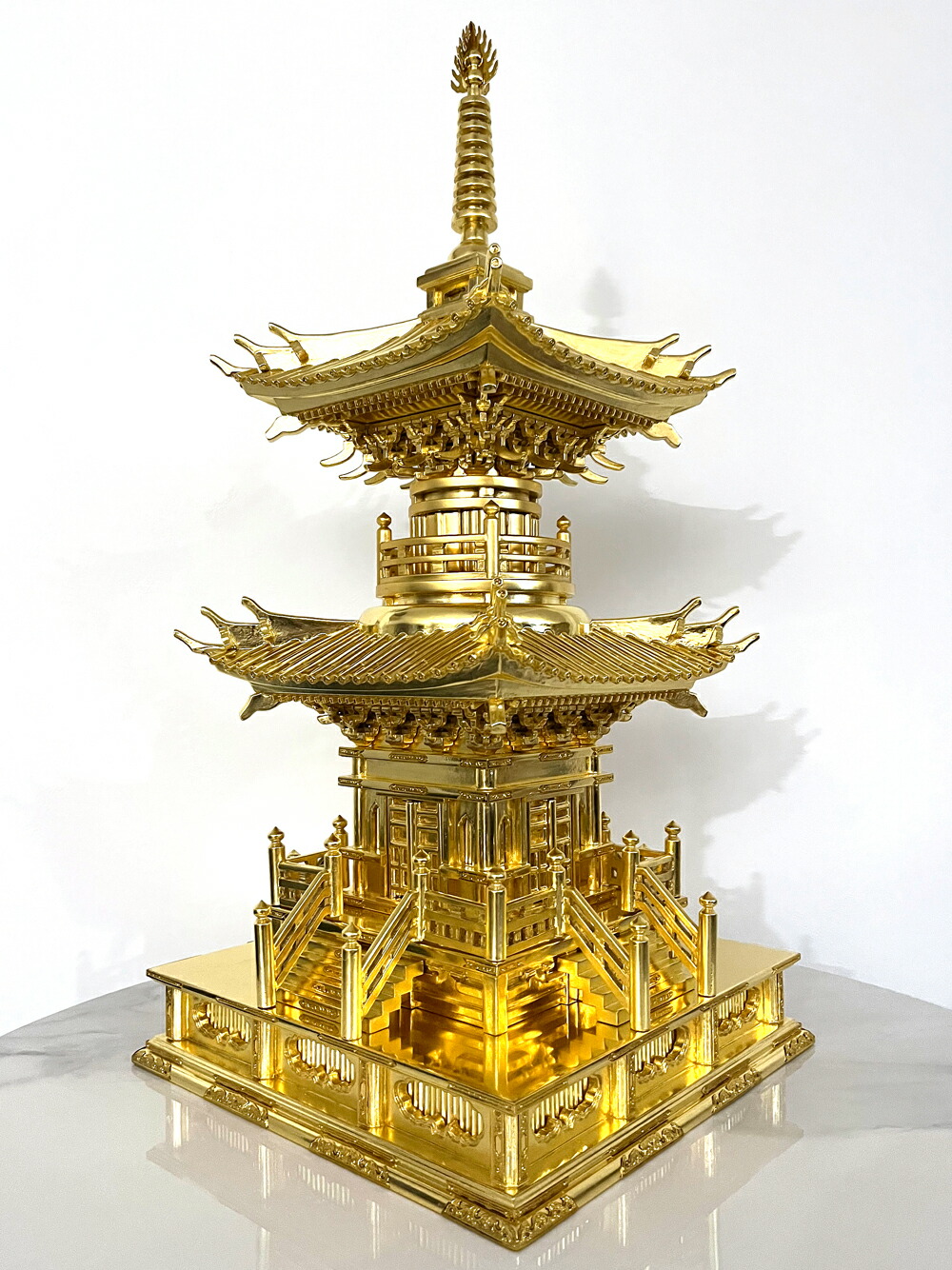 金鍍金 多宝塔 置物 オブジェ 金 ゴールド 寺院 ガラスケース入り 楽天市場】多宝塔 寺院用 仏具 1尺3寸 : 木美堂