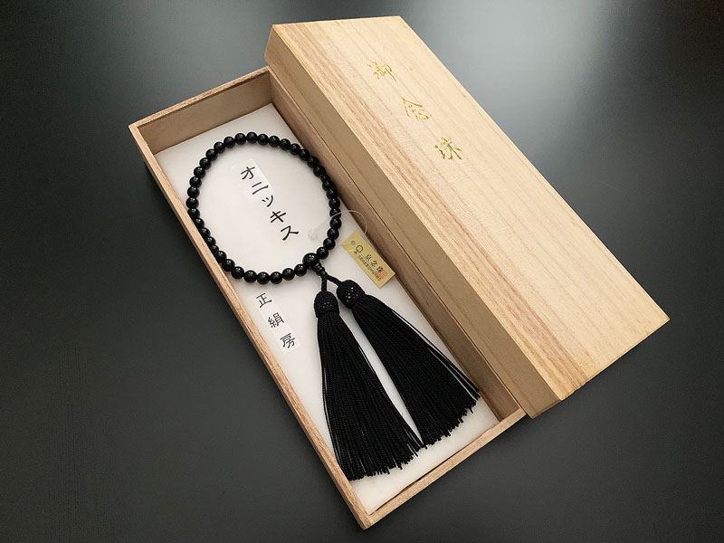 【仏具 珠数 数珠 念珠】 女性用 高級桐箱入 オニキス 小玉 正絹房