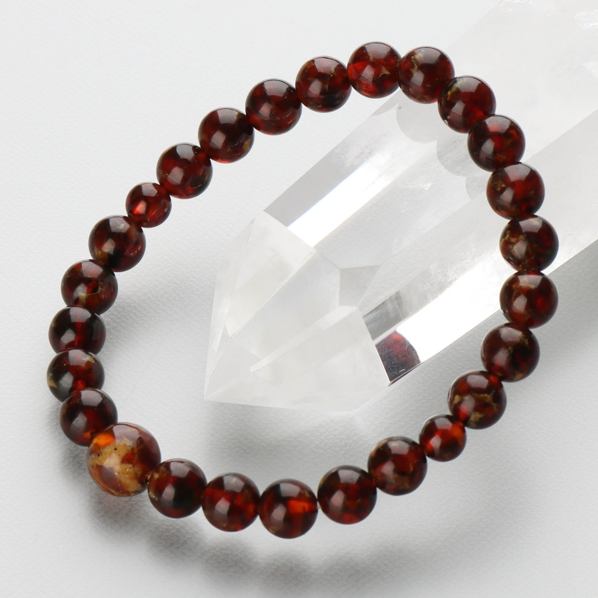 数珠 【限定品】圧縮虎琥珀8mm 共仕立 桐箱入 限定品 圧縮虎琥珀8mm 腕輪 天然石 ブレスレット ブレス ブレス念珠 パワーストーン 男性 女性 どこで買う｜仏壇・仏具専門店　ぶつえいどう