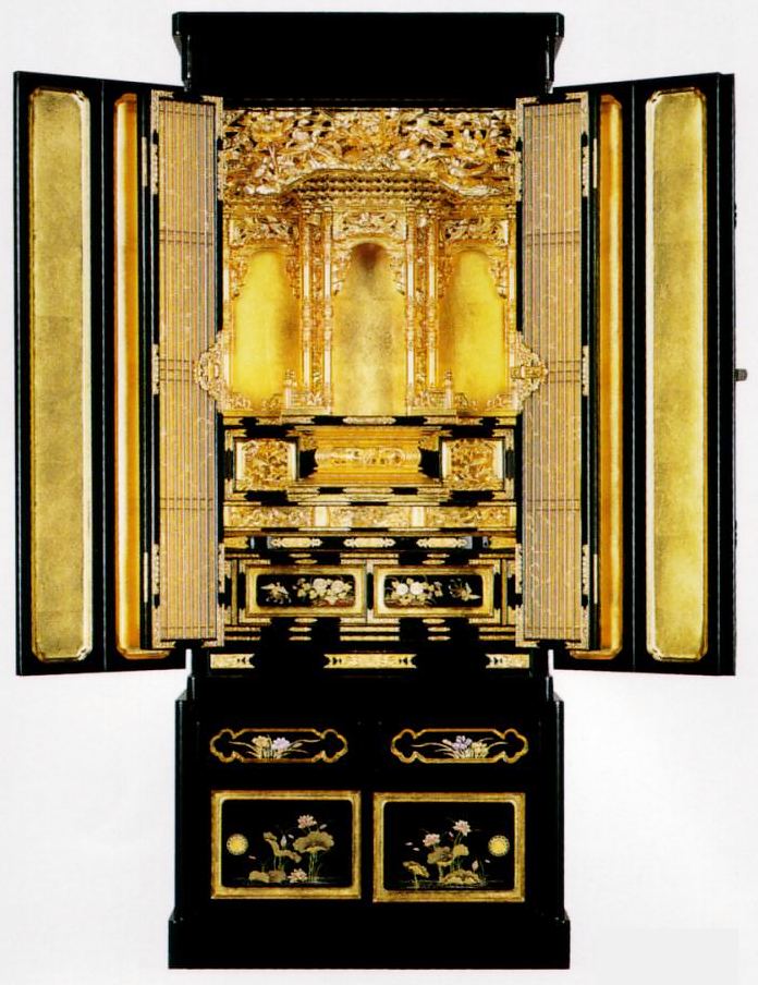 く*ま様 金箔装飾の伝統的な仏壇 く*ま様 金箔装飾の伝統的な仏壇 inori18_daitsuki_butsugu.jpg