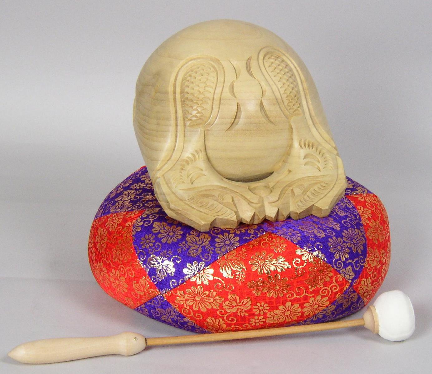木魚 一式 6号 【玉鳳作 本楠】もくぎょ （丸布団 革巻バイ付）
