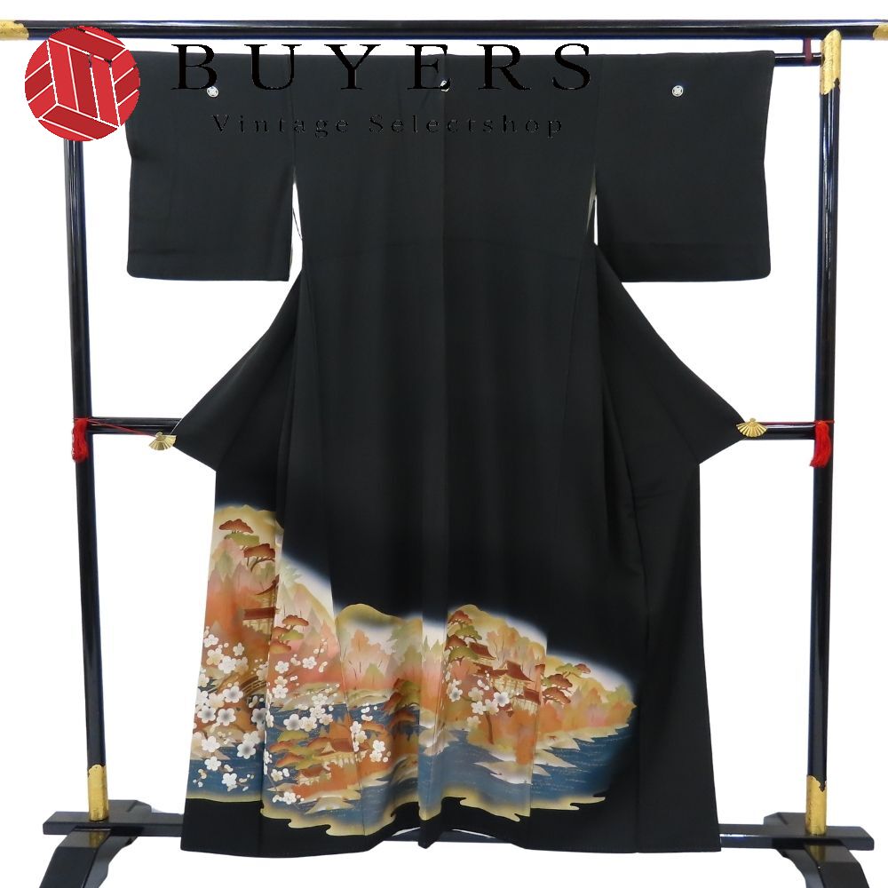 【中古】 留袖 正絹 着丈約154.5糎 裄丈約62.5糎 黒いこと ゴールド マルチ色合い 見晴らし画 和装 織り地 着物 きもの レディース お上さん
