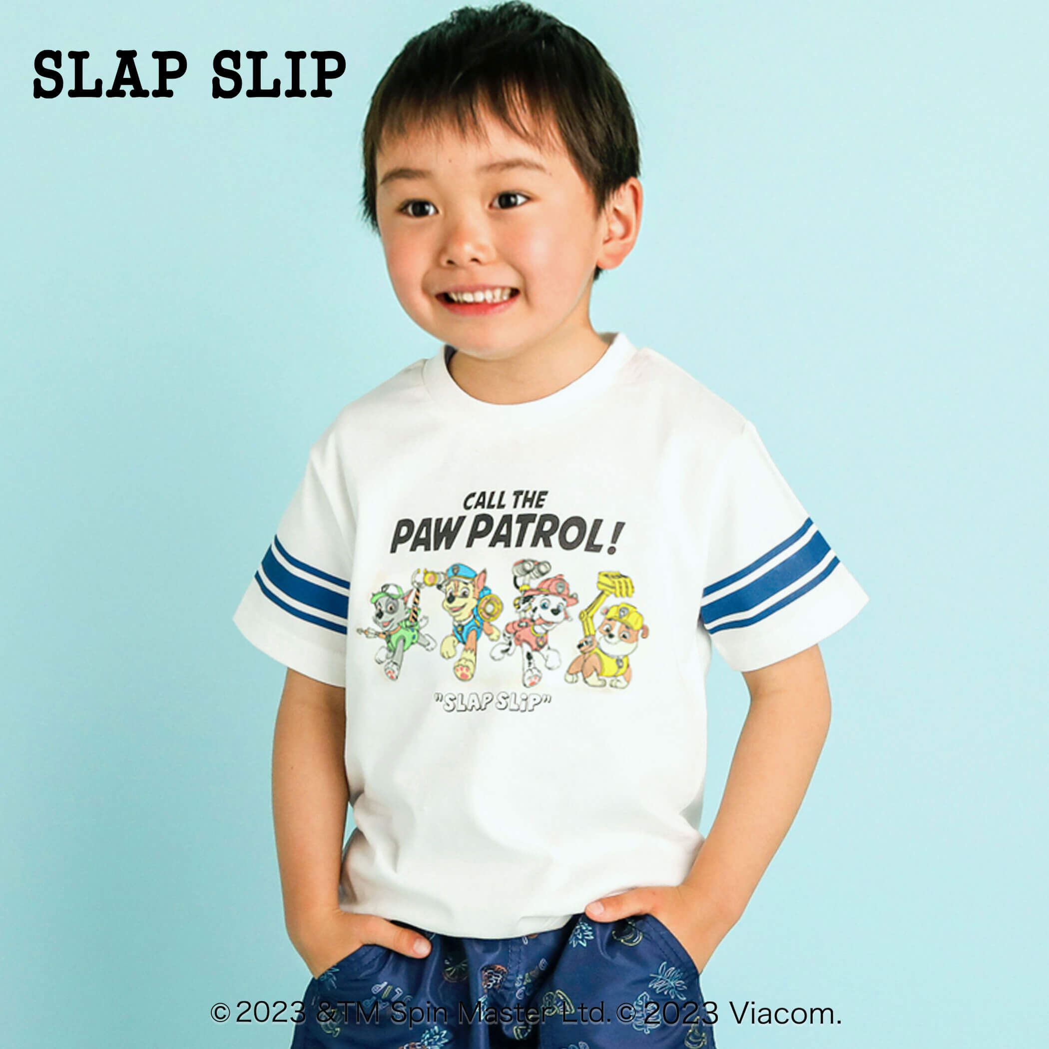 SLAP SLIP「【PAW PATROL(パウ・パトロール)×SLAP SLIP】袖ボーダーラインロゴプリント半袖Tシャツ(80~120cm)」子供服  子ども服 男の子 女の子 SLAPSLIP by BeBe