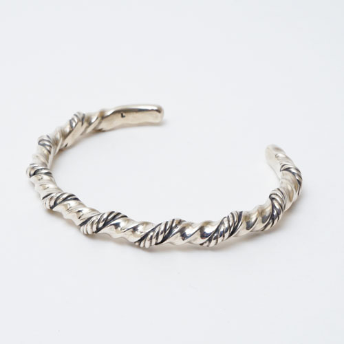 ビルウォールレザー bwl BWL 正規取扱販売店 メンズ ジュエリー シルバーアクセ アメリカ製 マリブ BWL Twisted Wire 8mm Wideツイステッドワイヤー8mm/バングル/ユ二セックス ギフト プレゼント｜Bill Wall Leather UENO