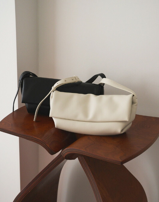 【即納】【2026春夏新作】anuke アンヌーク Ecoleather Wrap Bag エコレザーラップバッグ エコレザー フェイクレザー ラップバッグ 斜め掛け 肩掛け クラッチバッグ バッグ 9,636円
