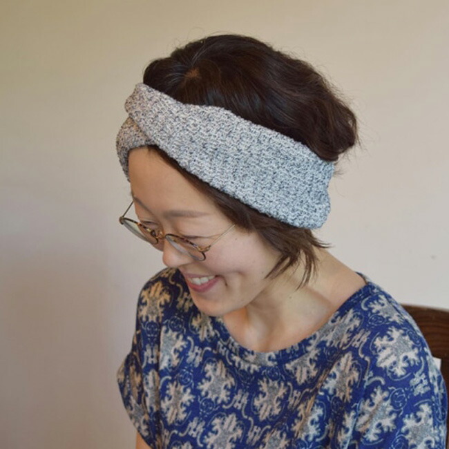 四種顏色可選的 MOKUHAIR 棉質髮帶、睡帽、洗面乳、MOKUHAIR 均碼棉質圍巾、可機洗圍脖和保暖肚巾。日本今治製造。 Kontex 出品。使用 Yu-Packet 免費配送。