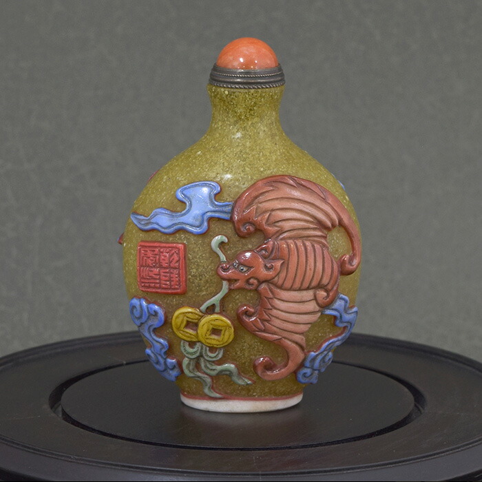 ◆アンティーク 鼻煙壺 鯉 中国製 彫刻 赤色ガラス ◇アンティーク 鼻煙壺 鯉 中国製 彫刻 赤色ガラス