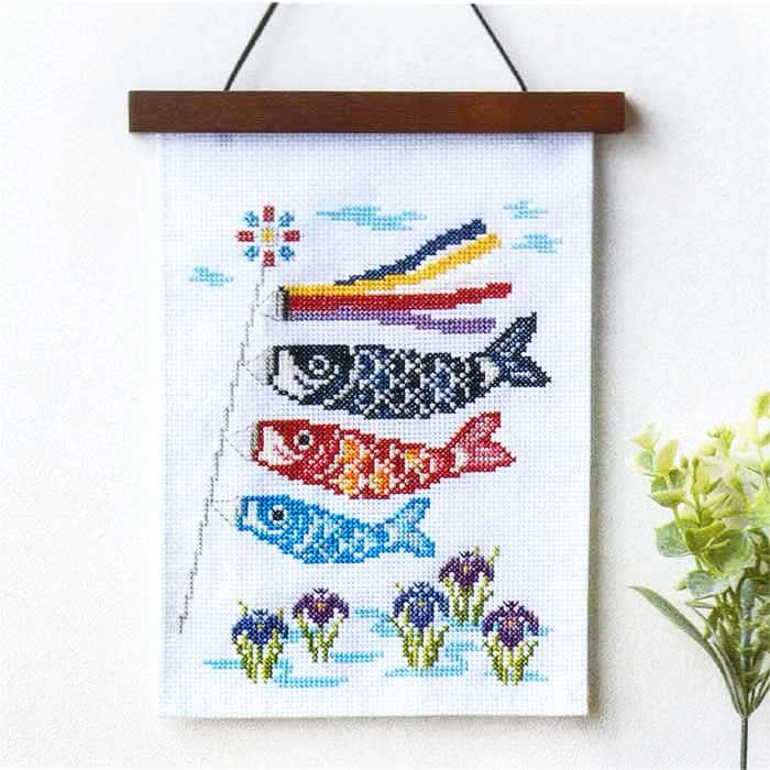 今日のお品ஐ⋆*ハンドメイド・花柄刺繍沢山の春クロス・アンティーク 今日のお品ஐ⋆*ハンドメイド・花柄刺繍沢山の春クロス