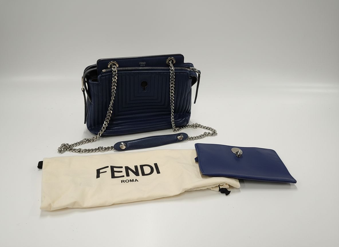 【3日間返品可】 FENDI フェンディ ドットコム ショルダーバッグ カーフスキン レディース｜カエセル 45,000円