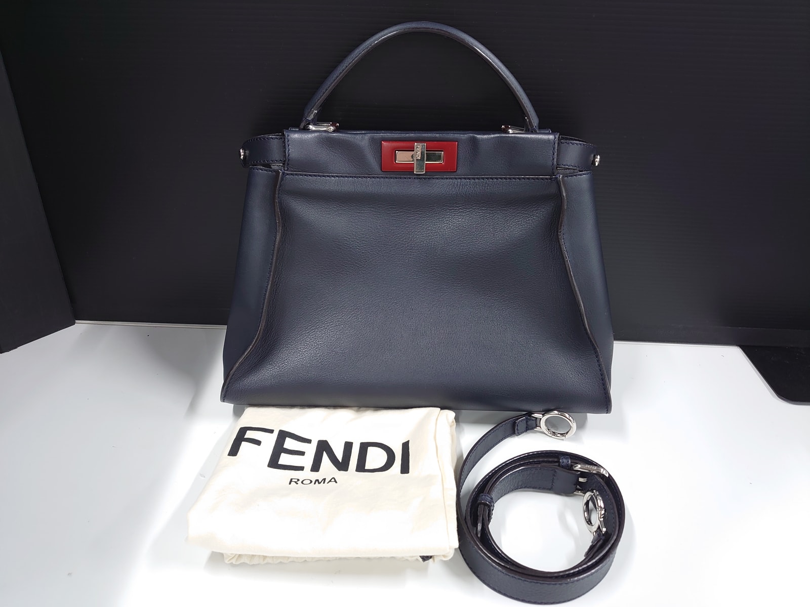 【3日間返品可】 FENDI フェンディ ピーカブー 2WAYバッグ レザー レディース｜カエセル