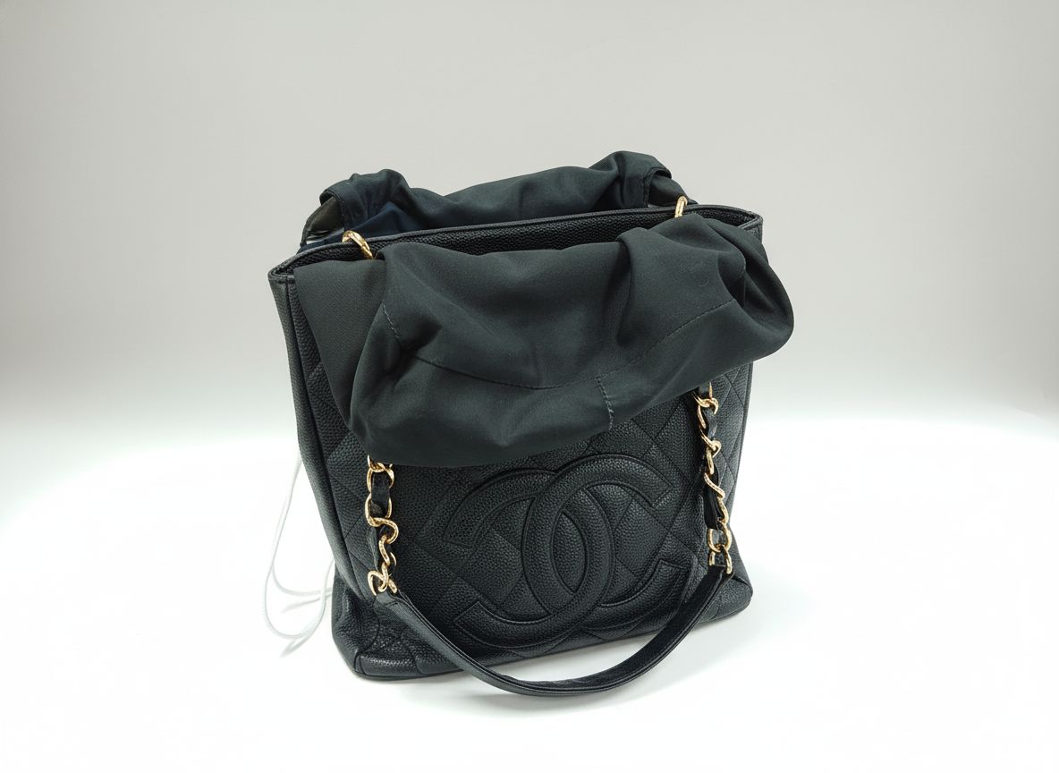 【最大限度15％OFF引き換え証】CHANEL シャネル チェーントートバッグ 黒いこと トートバッグ【中古】