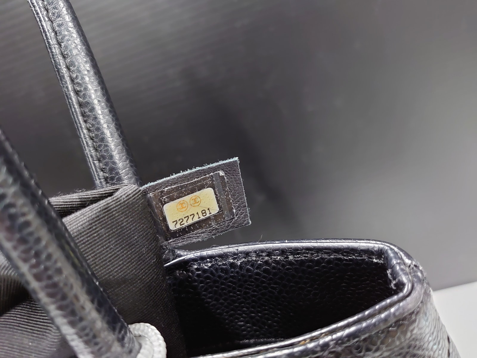 【最大限度15％OFF引き換え証】CHANEL シャネル 刷り直すトートバッグ 黒いこと トートバッグ【中古】