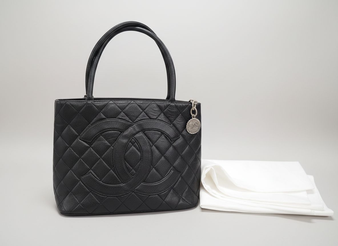 【最大限度15％OFF引き換え証】CHANEL シャネル 刷り直すトートバッグ 黒いこと トートバッグ【中古】