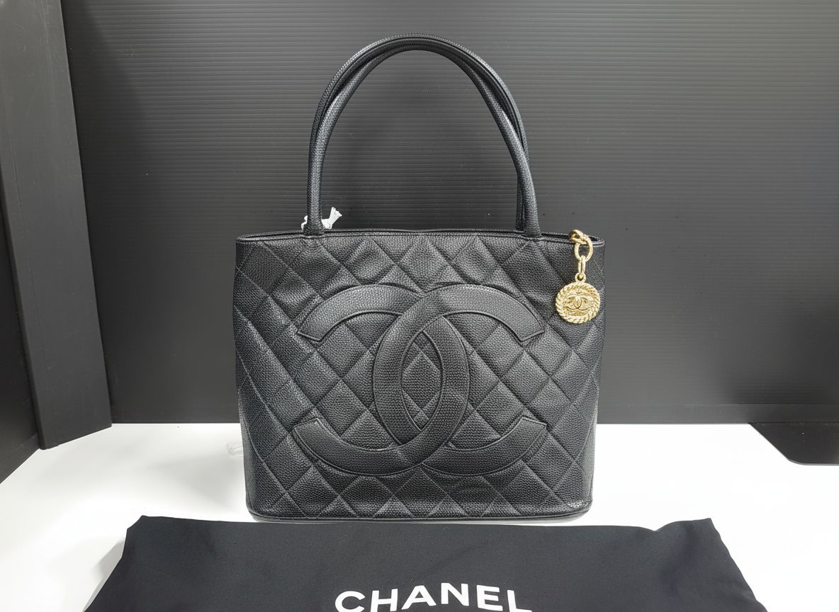 【最大限度15％OFF引き換え証】CHANEL シャネル 刷り直すトートバッグ 黒いこと トートバッグ【中古】