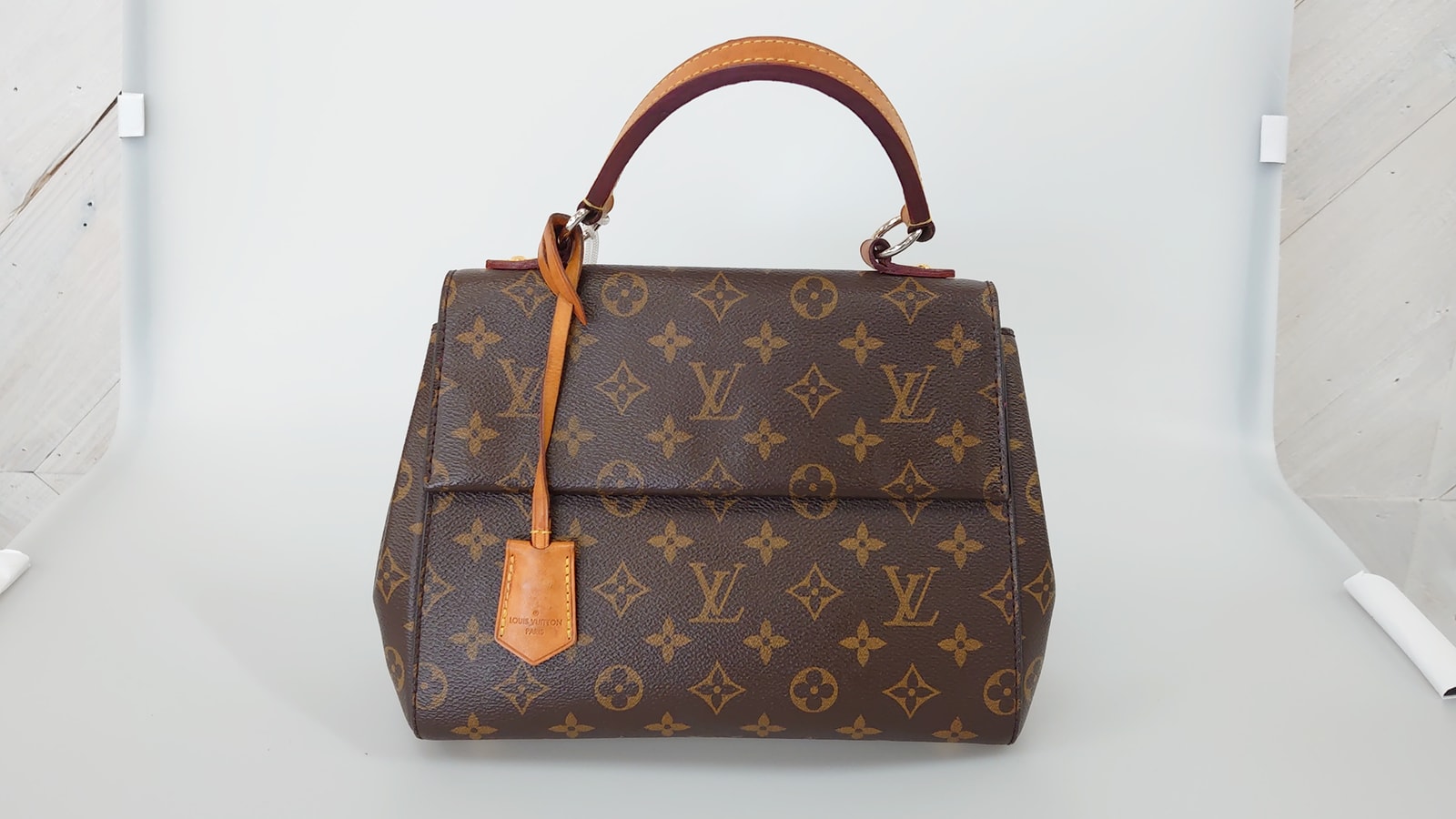 【最大限度15％OFF引き換え証】LOUIS VUITTON ルイ・ヴィトン クリュニーBB 赤銅色/サクラ色 2WAY御徒面子【中古】