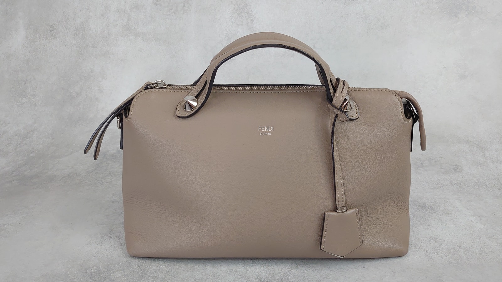 【3日間返品可】 FENDI フェンディ バイザウェイミディアム 2WAYバッグ カーフスキン レディース|カエセル