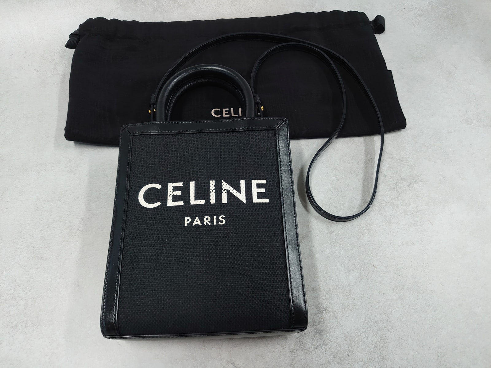 CELINE セリーヌ ミニバーティカルカバ ブラック 2WAYバッグ【中古】|カエセル