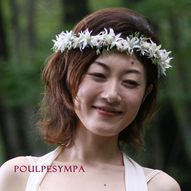入園入学祝いのフランネルフラワーの花環 小さいミニバラと合わせて作った自然スタイルの花冠 激安特価 の
