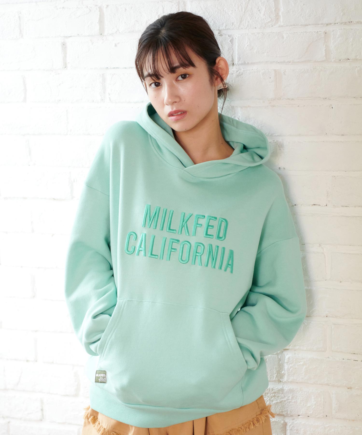 パーカー 今年も話題の 公式 Milkfed ミルクフェド 3d Embroidery Logo Sweat Hoodie パーカー フーディ レディース トップス ロゴ 大きめ 裏起毛