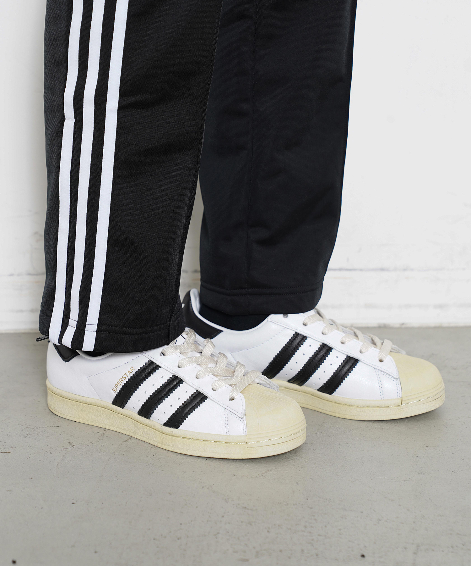 公式 Styles スタイルス Adidas Superstar Fv21 アディダス スニーカー レディース シューズ 履きもの 毛唐人 白さ Xlarge X Girl公式shop 10 000円型 税込 以上で貨物輸送無料 シューズ スニーカー Collabforge Com