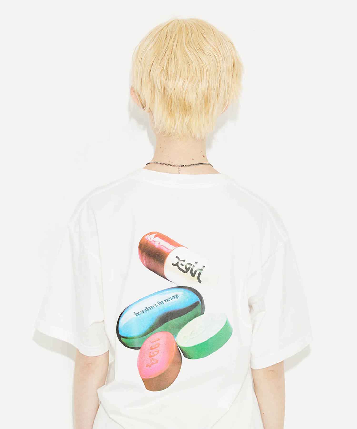 X Girl エックスガール 錠剤 S Tシャツ Pills グラフィック バックプリント Tee ミルズロゴ