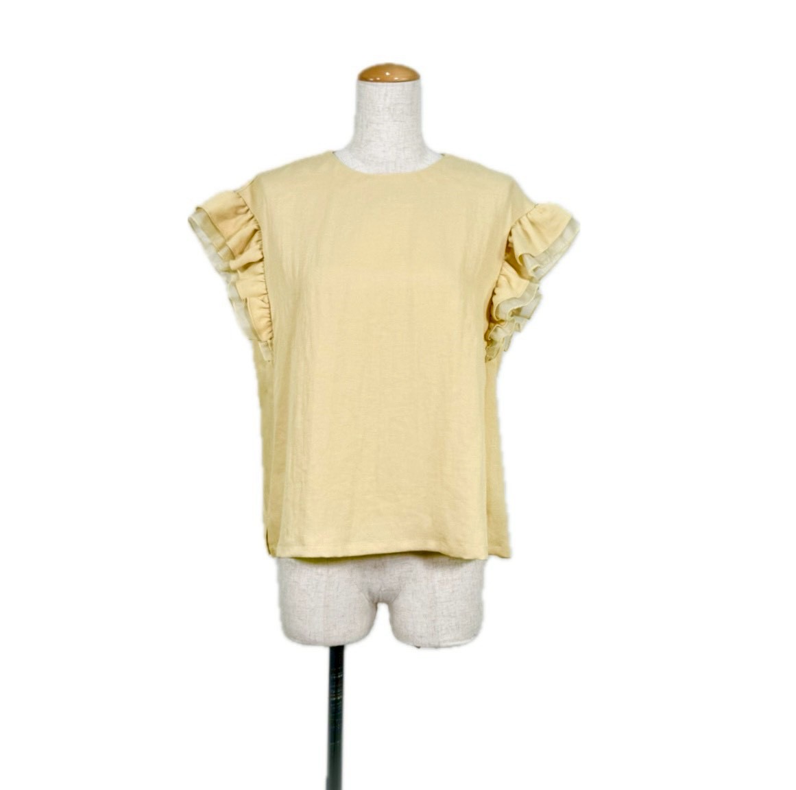 LesAgeu 【フリルスリーブブラウス】 レディース トップス ブラウス カットソーtシャツ インナー 黄 ベージュ 半袖 大人かわいい フェミニン おでかけ フレンチスリーブ 春 夏 秋 カジュアル 大人カジュアル Ｍ 38 フリー デイリー 着回し calin カラン［47-7003-027］