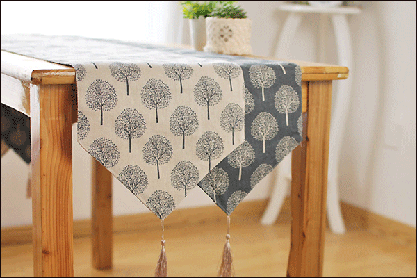 楽天市場 テーブルランナー 北欧のテーブルランナー テーブルセンター エレガント 新居祝い おしゃれ リネン 木柄 雑貨calmhouse