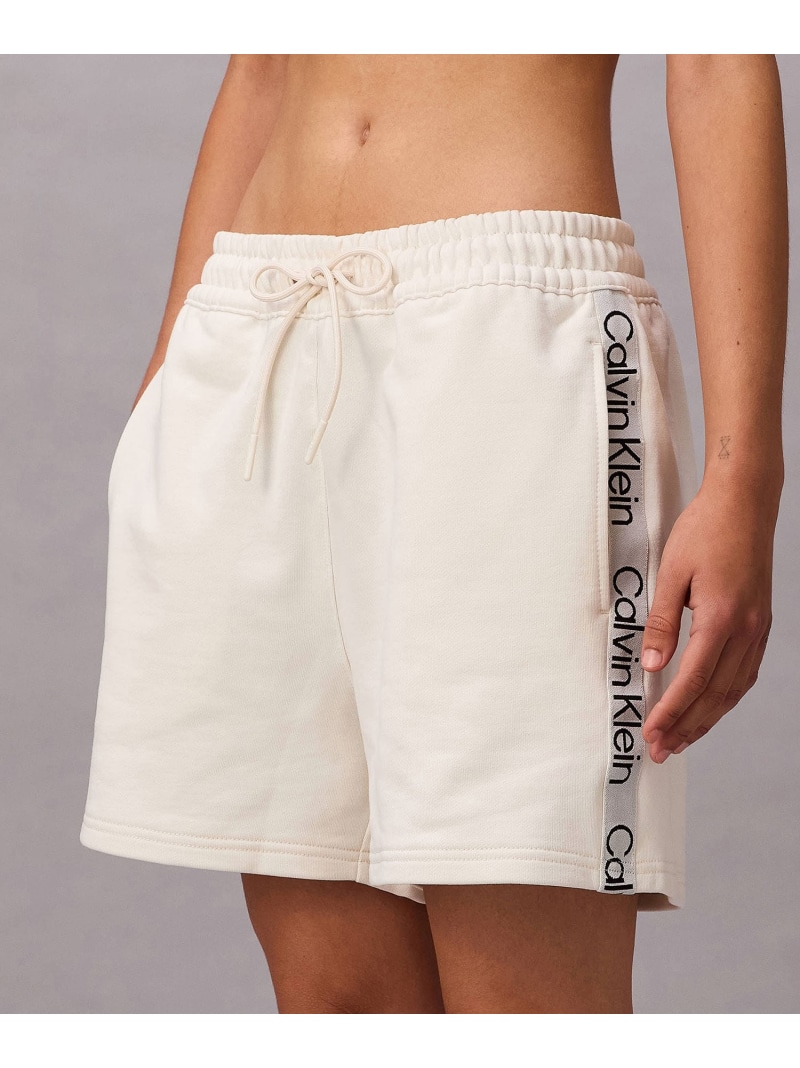 (W)【公式ショップ】 カルバンクライン ショートパンツ Calvin Klein Jeans 47F298G Calvin Klein Jeans カルバン・クライン パンツ その他のパンツ ホワイト【送料無料】[ Fashion]｜Calvin Klein