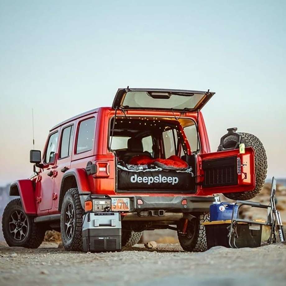 エーさん］新品JEEPラングラー DEEPSLEEP エアマット 車中泊-