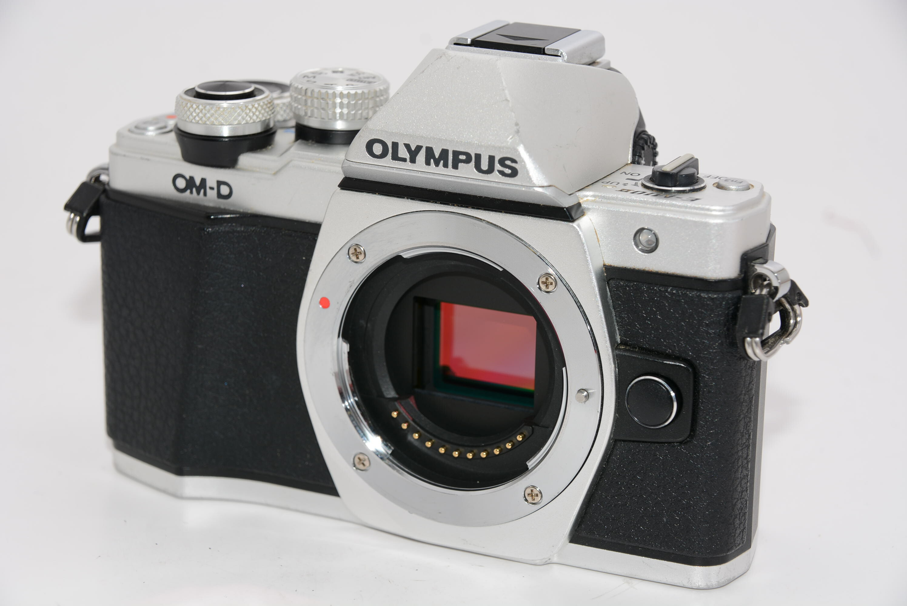 ついに再販開始 OLYMPUS ミラーレス一眼 OM-D E-M10 MarkII ボディー