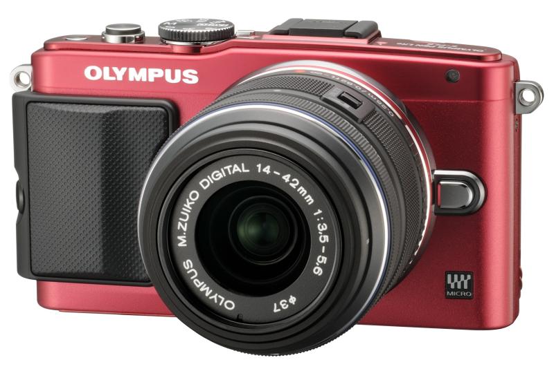 【中古】OLYMPUS 鏡鑑受け答え一眼 PEN Lite E-PL6 水晶体一揃いの道具 赤いこと E-PL6 LKIT RED